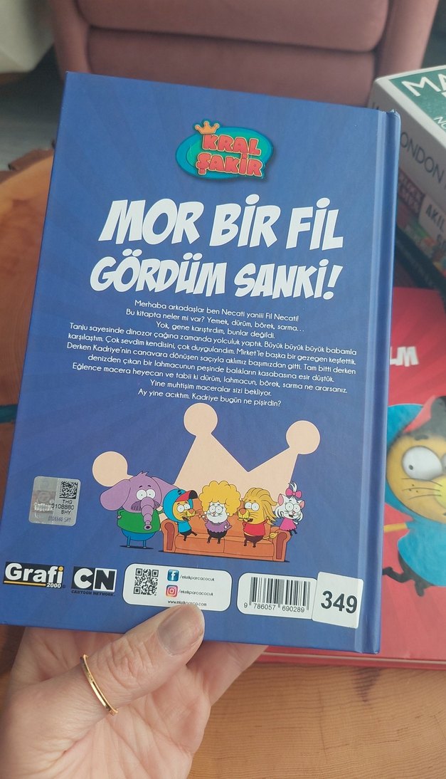 Kral Şakir Anlatsam Film Olur! 
Mor Bir Fil Gördüm Sanki - Görsel 4
