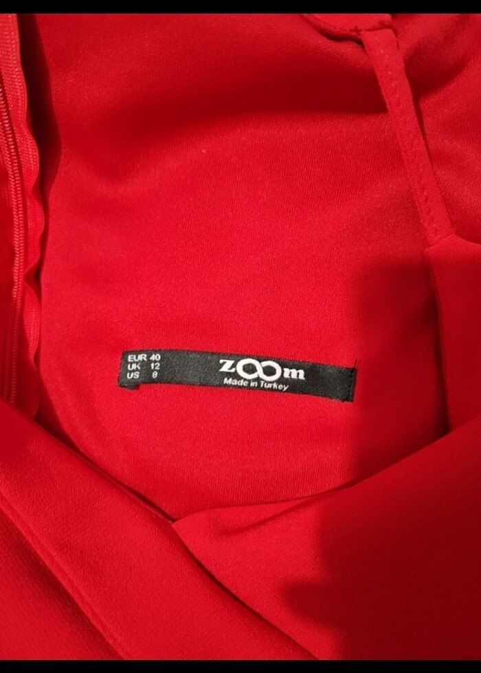 Kırmızı tulum - Görsel 3