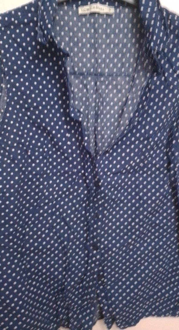 Düğmeli V Yakalı Kolsuz Mavi Bluz - Görsel 3