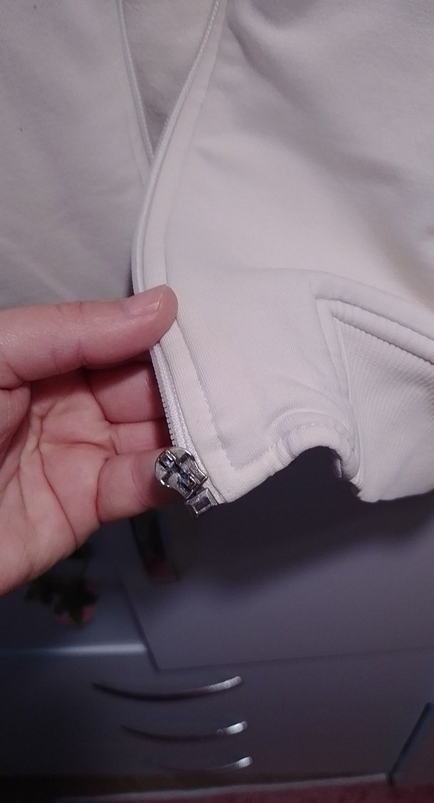 Beyaz Fermuarlı Spor Kadın Yelek - Görsel 4