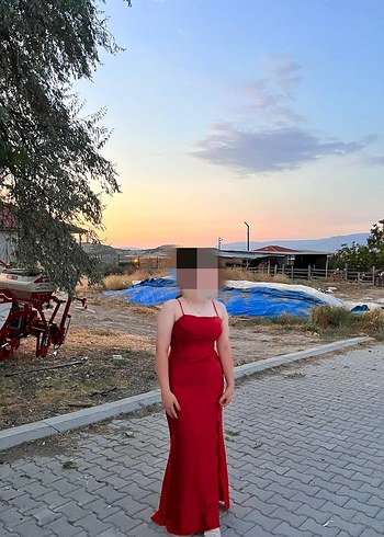 Kırmızı Midi İnce Askılı Drapeli Abiye