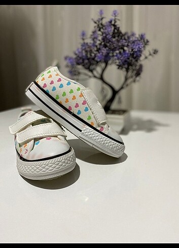 28 Beden Çocuk Converse Spor Ayakkabı