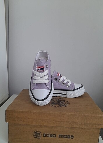 21 Beden BEBEK / ÇOCUK CONVERSE SPOR AYAKKABI