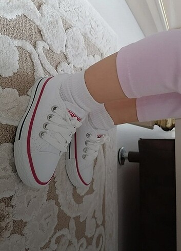 26 Beden beyaz Renk Bebek/ Çocuk Converse Spor Ayakkabı