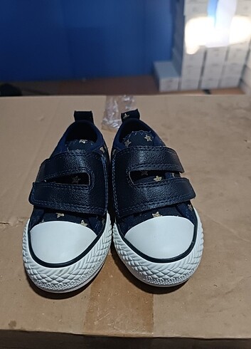 25 Beden lacivert Renk BEBEK ÇOCUK CONVERSE SPOR AYAKKABI