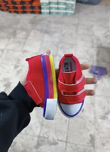 22 Beden kırmızı Renk Bebek Çocuk Converse Spor Ayakkabı