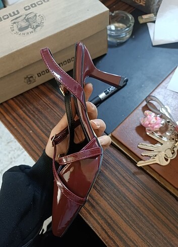 Diğer KADIN BORDO RUGAN TOPUKLU AYAKKABI