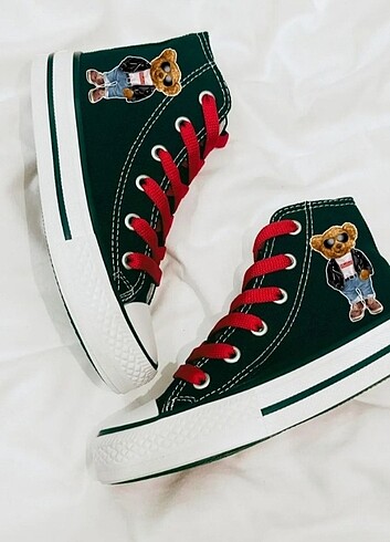 AYICIK BASKI KIRMIZI BAĞCIKLI CONVERSE SPOR AYAKKABI 