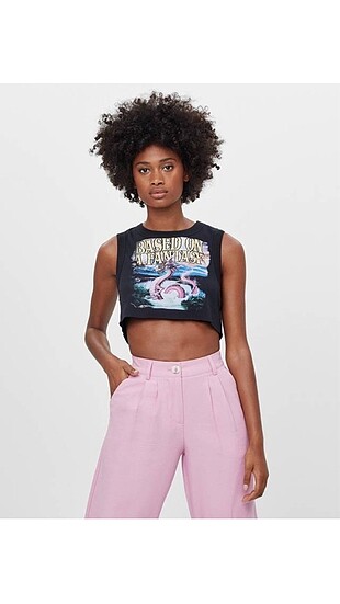 BERSHKA KOLSUZ CROP FİT TİŞÖRT
