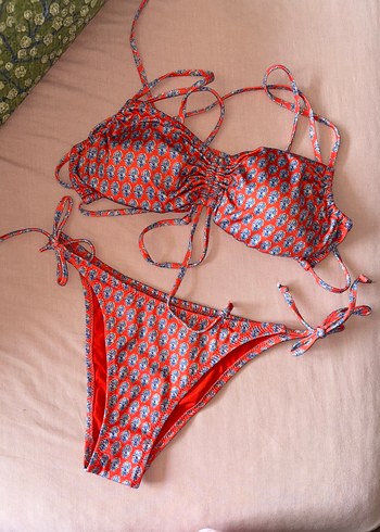 40 Beden Trendyolmilla Bohem Tarz Renkli Bağcıklı Bikini