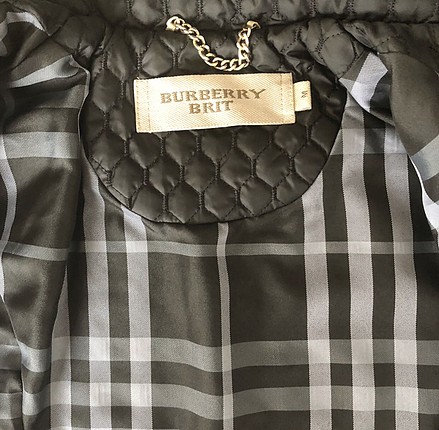 m Beden siyah Renk Burberry kapitone mont 