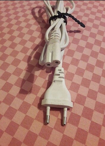 Güç kablosu elektronik cihaz