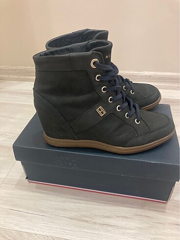 Tommy Hilfiger ORJİNAL TOMMY HİLFİGER KISA BOT