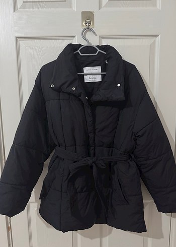 Bershka Kadın Kemerli Kışlık Mont