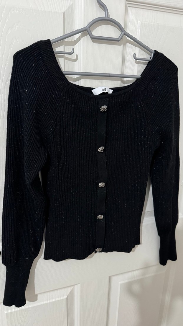 Siyah simli Triko Hırka - Görsel 3