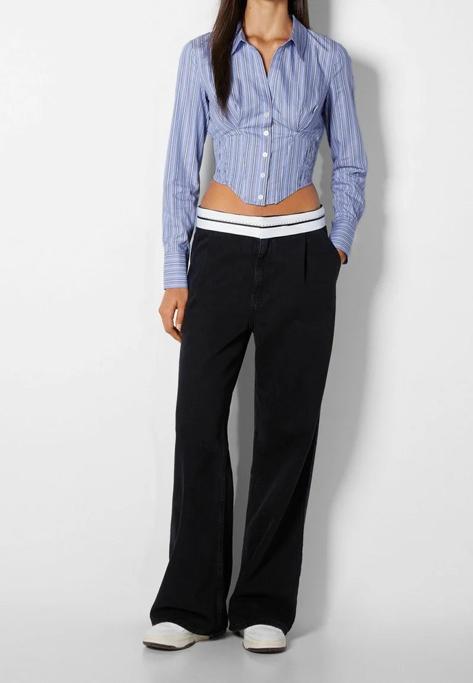 Mavi Çizgili Düğmeli V Yaka Kadın Gömlek - Görsel 3