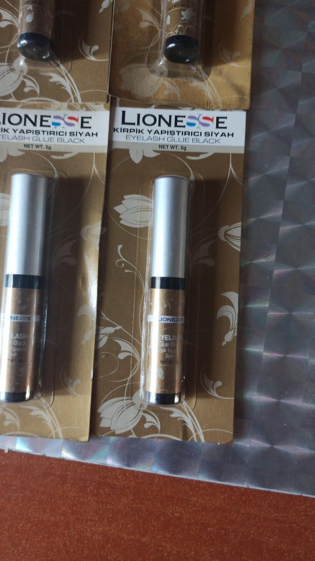 LIONESSE kirpik yapıştırıcı siyah 4 paket - Görsel 2