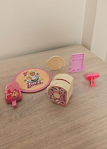  Beden Barbie Oyuncak