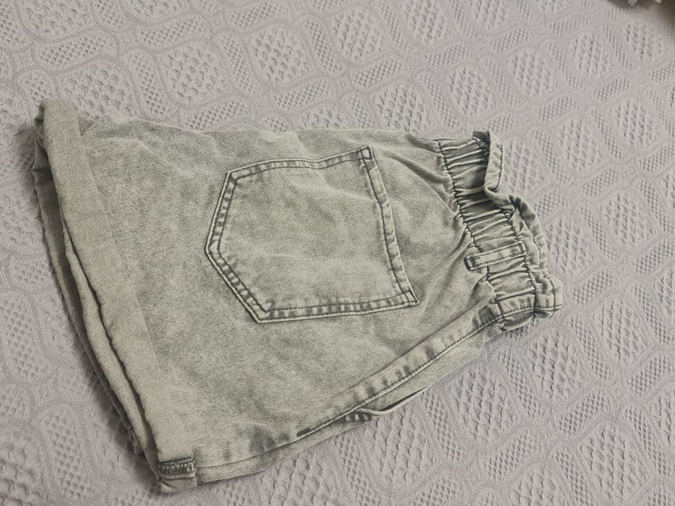 Düğmeli Gri Kadın Şort - Görsel 5