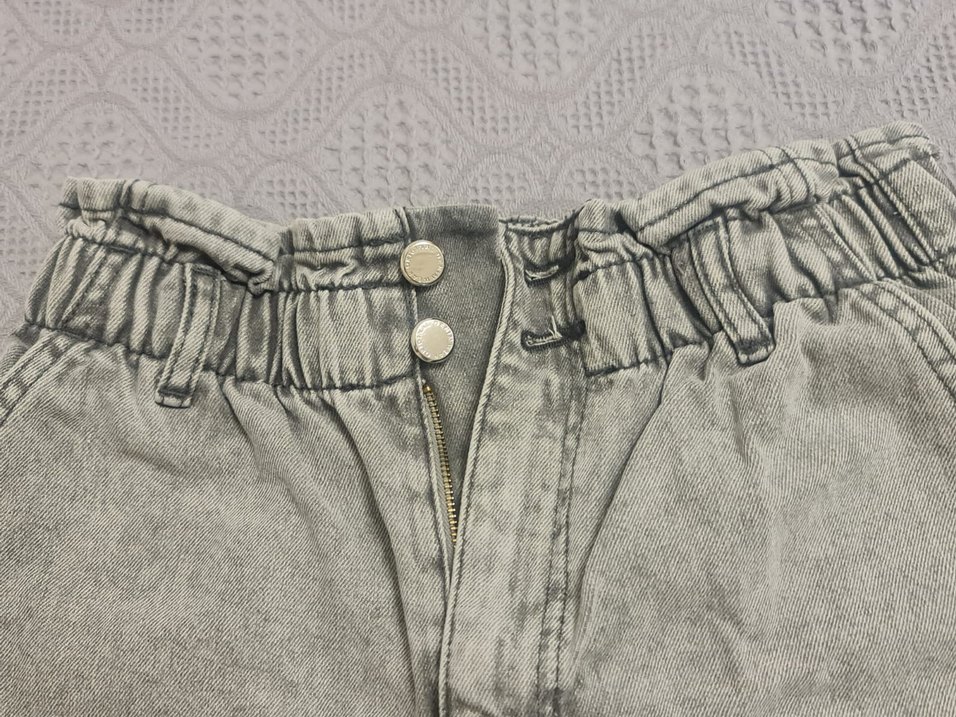 Düğmeli Gri Kadın Şort - Görsel 2