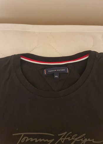 Tommy Hilfiger Siyah Kısa Kollu Tişört - Görsel 2