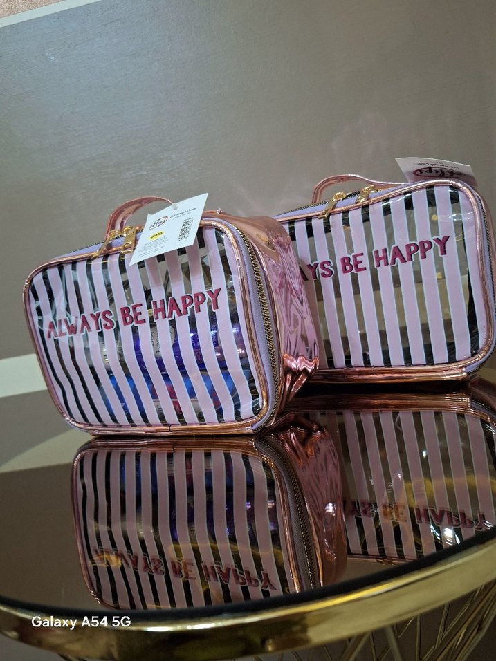 Kadın Makyaj Çantası - Görsel 4