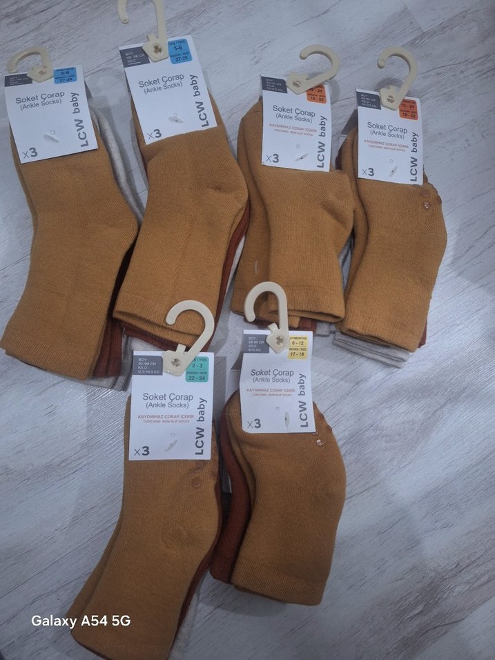 Erkek Çocuk Renkli Baskılı Çorap - Görsel 2