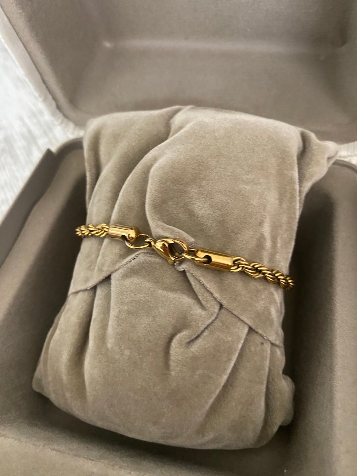 Esnek Altın Rengi Kadın Bileklik - Görsel 2