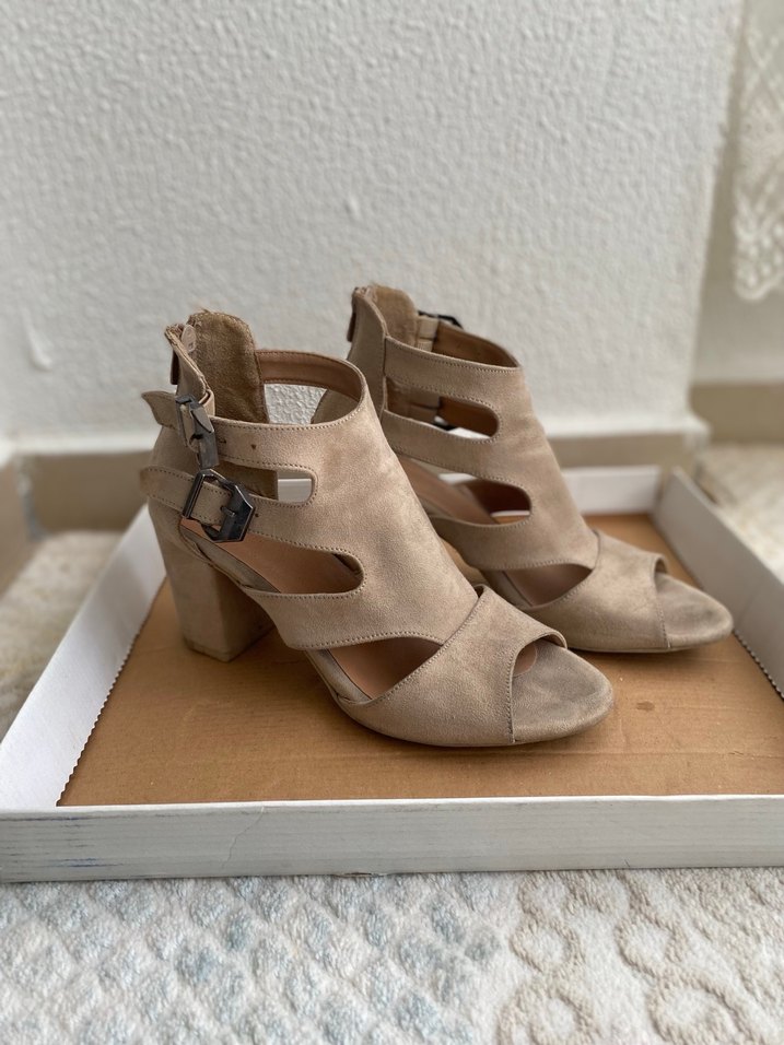 Bej Süet Kadın Topuklu Sandalet - Görsel 2