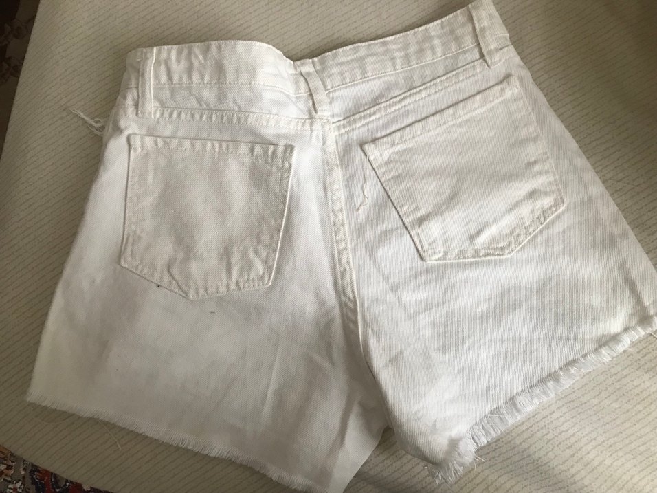 Beyaz Kadın Mini Denim Şort - Görsel 2