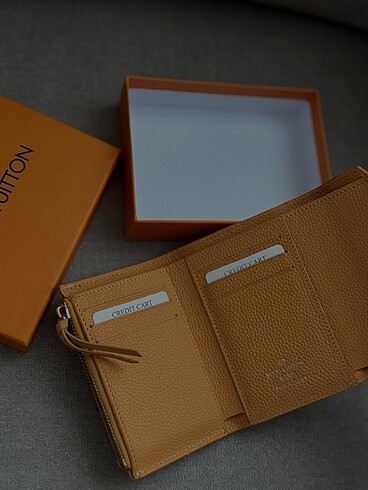 Louis Vuitton KADIN CÜZDANI