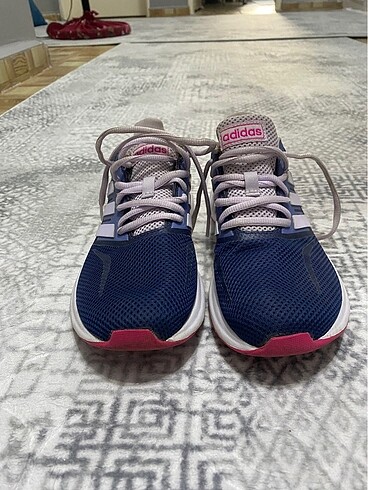 Adidas 3 defa giyilmiştir