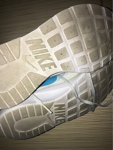 37,5 Beden Nike spor ayakkabı