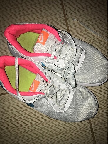 Nike spor ayakkabı