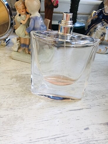 La vie est Belle PARFUM SISESI