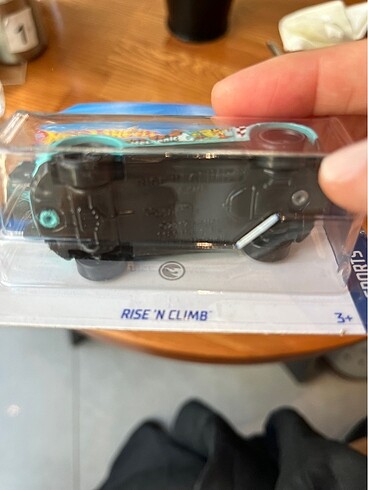  Hot Wheels araba TH