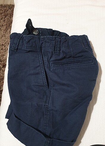 4 Yaş Beden lacivert Renk H&M 3-4 yaş şort