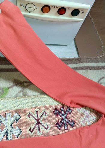 Kırmızı Baskılı Tişört - Görsel 3