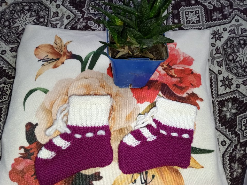 Mor-beyaz örgü kız bebek patik - Görsel 5