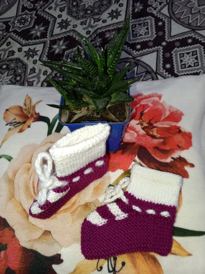 Mor-beyaz örgü kız bebek patik - Görsel 3