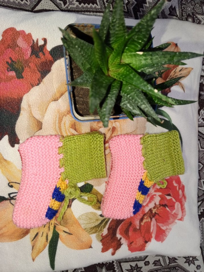 Renkli Nakışlı Kız Çorabı - Görsel 3