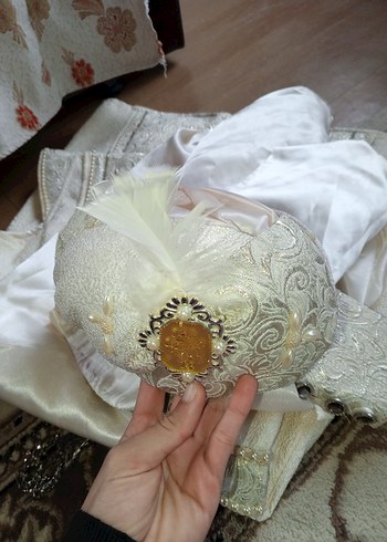 Beyaz Nakışlı Düğmeli Çocuk sünnetTakımı - Görsel 3