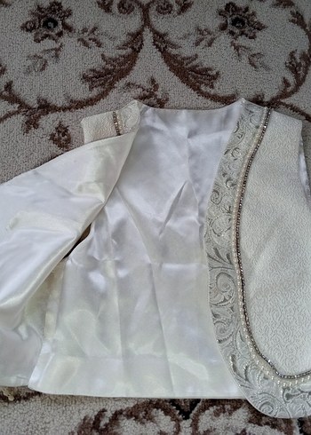 Beyaz Nakışlı Düğmeli Çocuk sünnetTakımı - Görsel 11