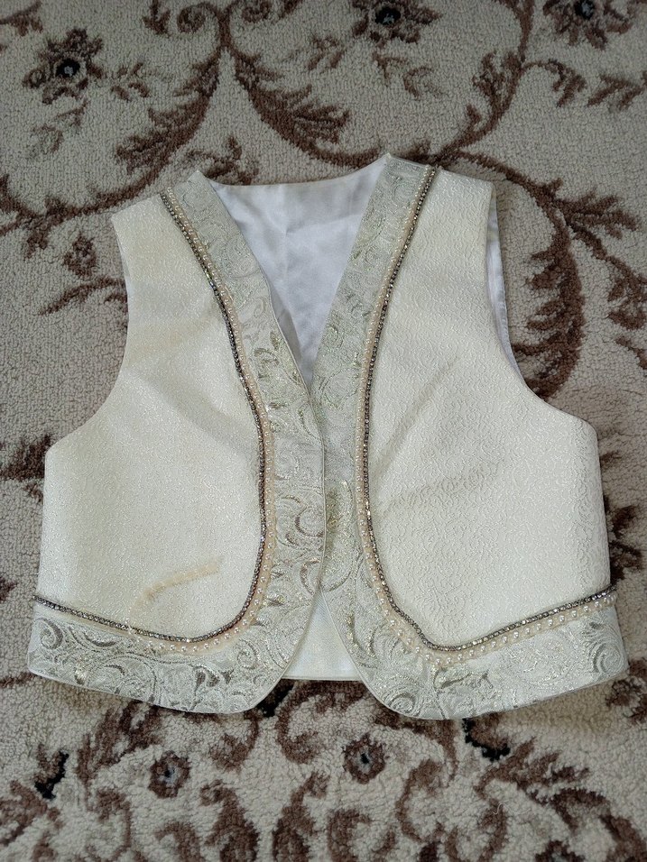 Beyaz Nakışlı Düğmeli Çocuk  sünnetTakımı - Görsel 5