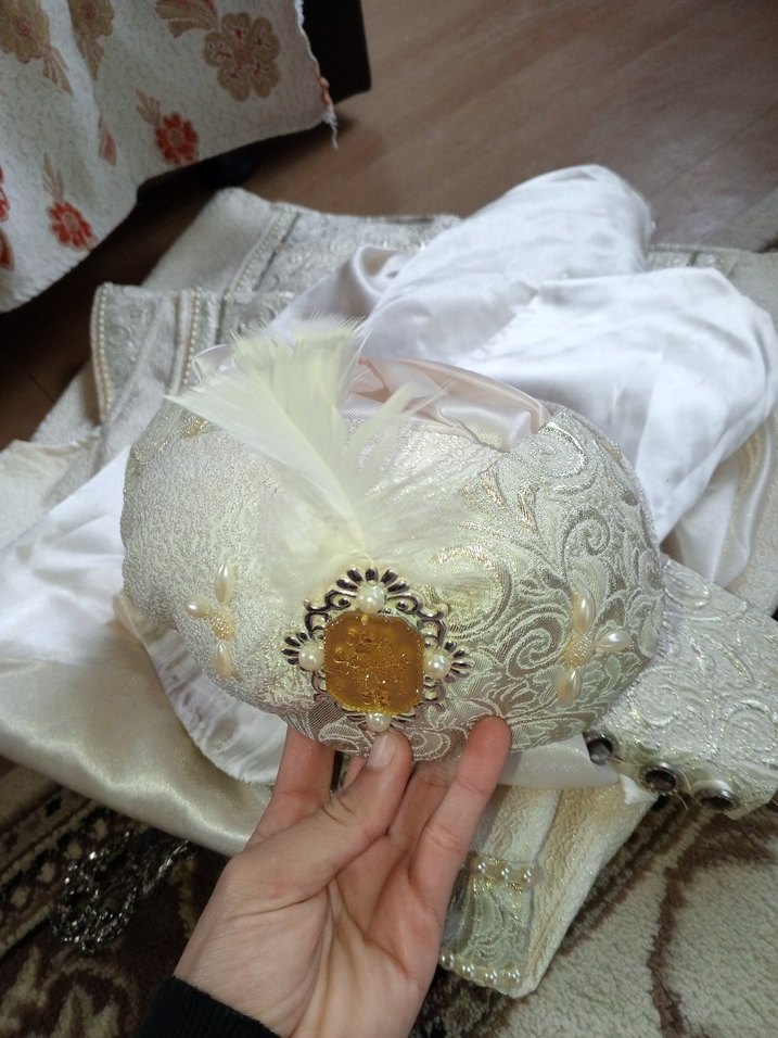 Beyaz Nakışlı Düğmeli Çocuk  sünnetTakımı - Görsel 3