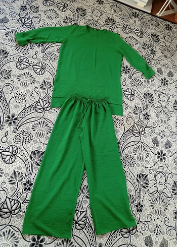 Yeşil Bol Kesim Kadın Tulum - Görsel 2