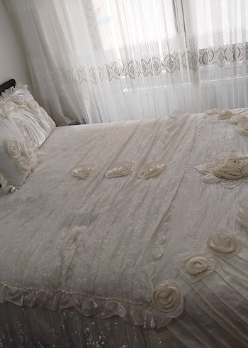  Beden beyaz Renk Nakışlı Beyaz Parlak Yatak Örtüsü pike