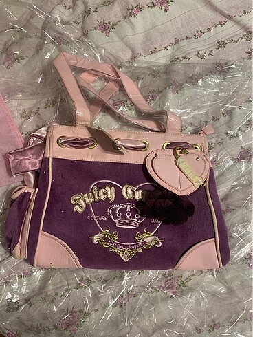 orjinal etiketli JUICY COUTURE çanta pembe detaylı