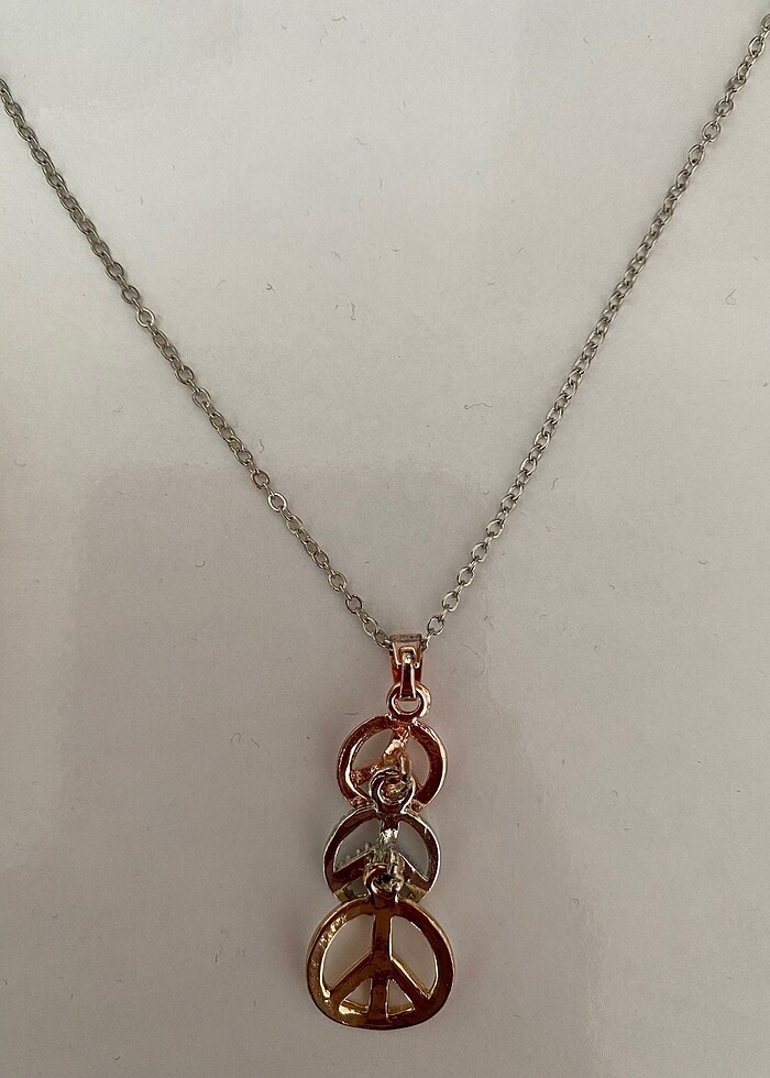 Çelik kolye üç renk taşlı - Görsel 2