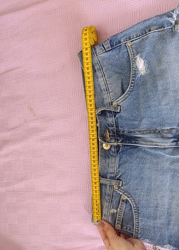38 Beden Düğmeli Mavi Mini Denim Şort